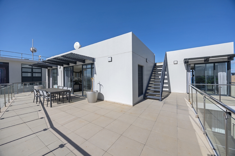 3 Bedroom Property for Sale in Bloubergstrand Western Cape
